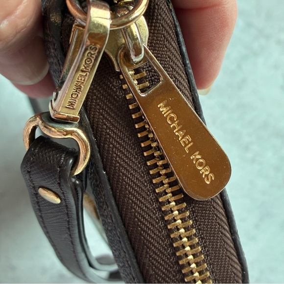 Michael Kors Chocolate Brown Wallet with Gold Hardware - Picture 4 of 9